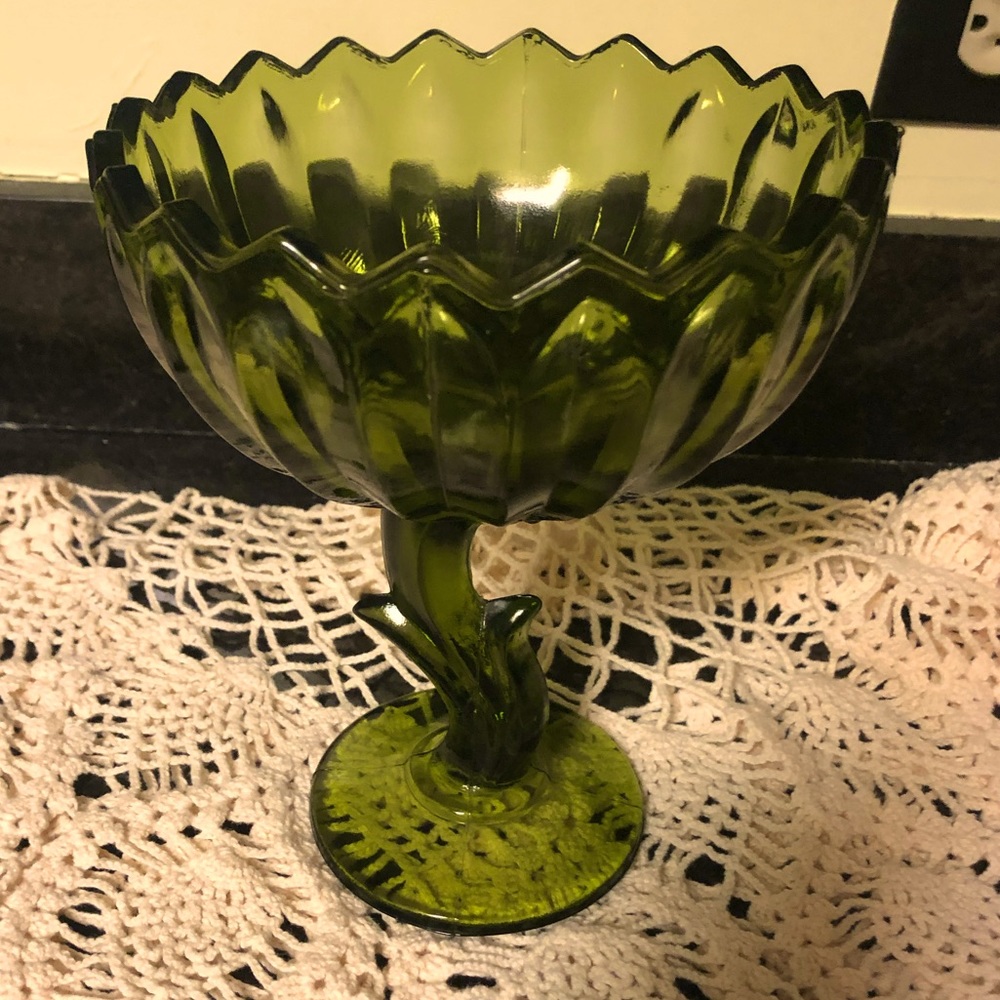 Gorgeous Vintage Green Glass Flower Shaped Candy Dish